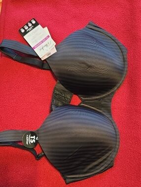 Playtex Black Striped T-Shirt Bra with Smooth Molded Cups